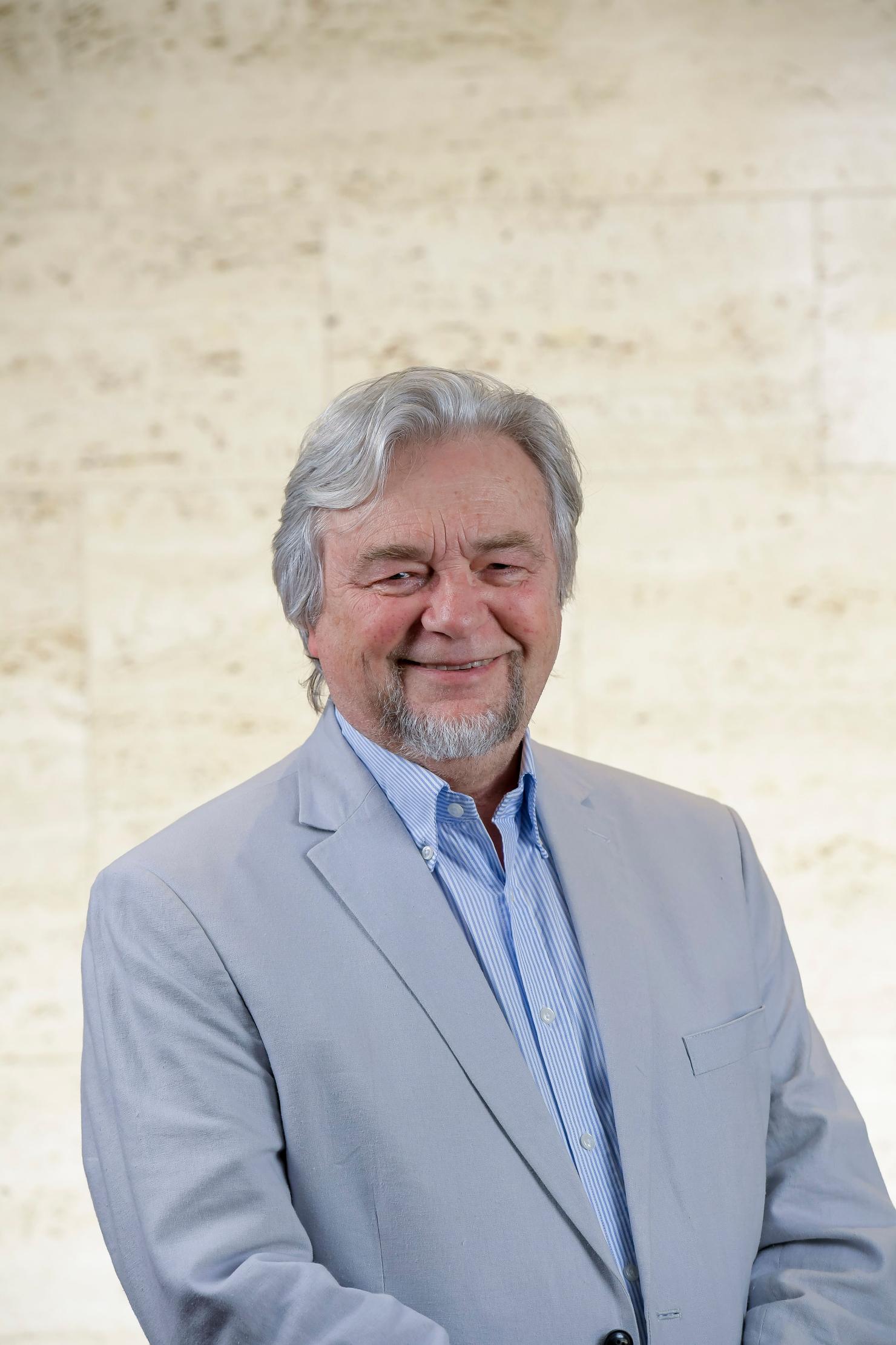 Douglas Gautier